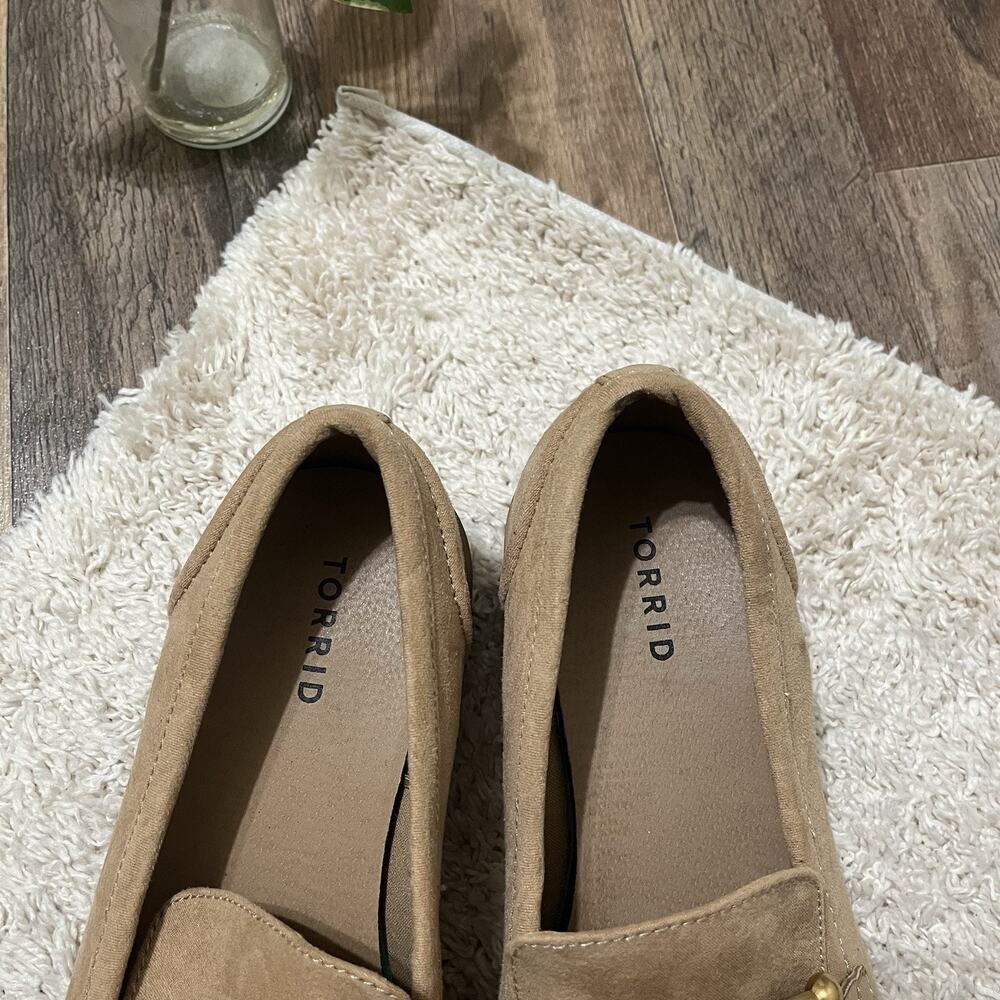 Torrid 9 WW Beige Faux Suede Horsebit Chunky Heel Slip-On Loafers - Picture 5 of 10